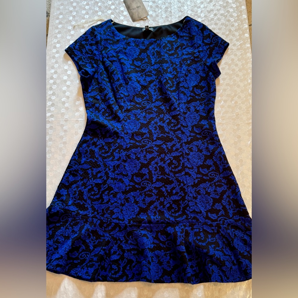 NWT Lily Rose